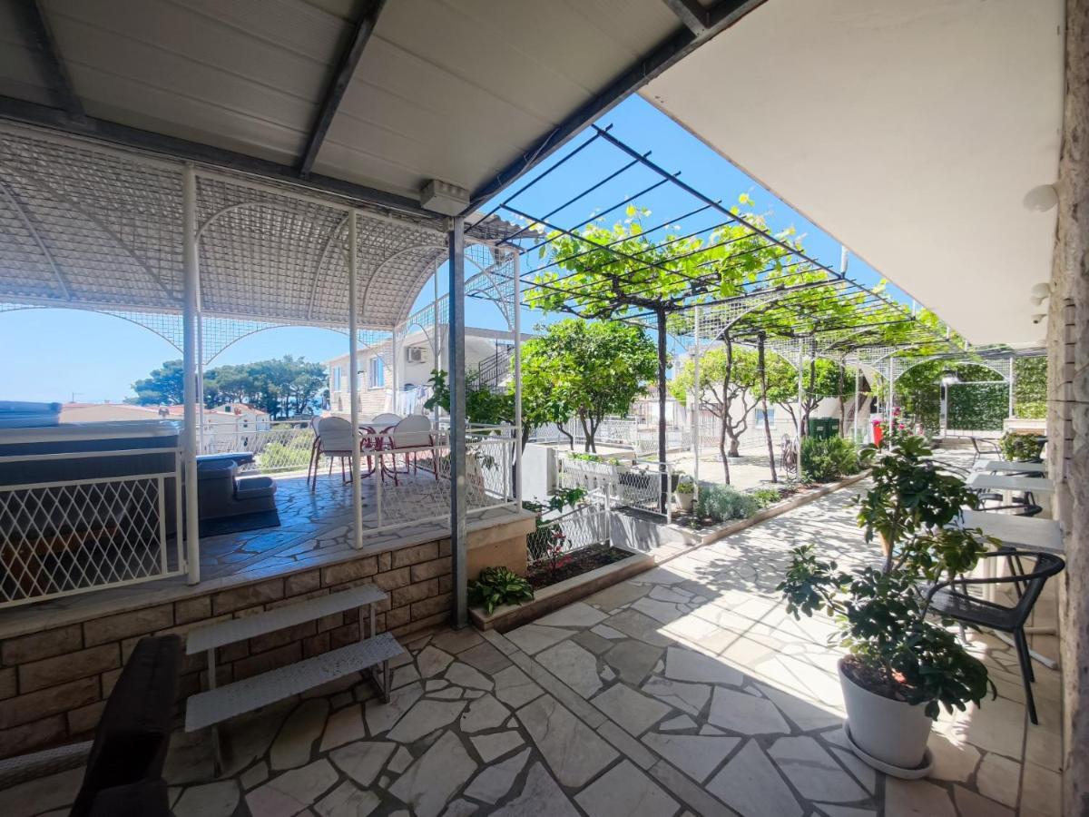 B&B Villa Ivona Baska Voda Bagian luar foto