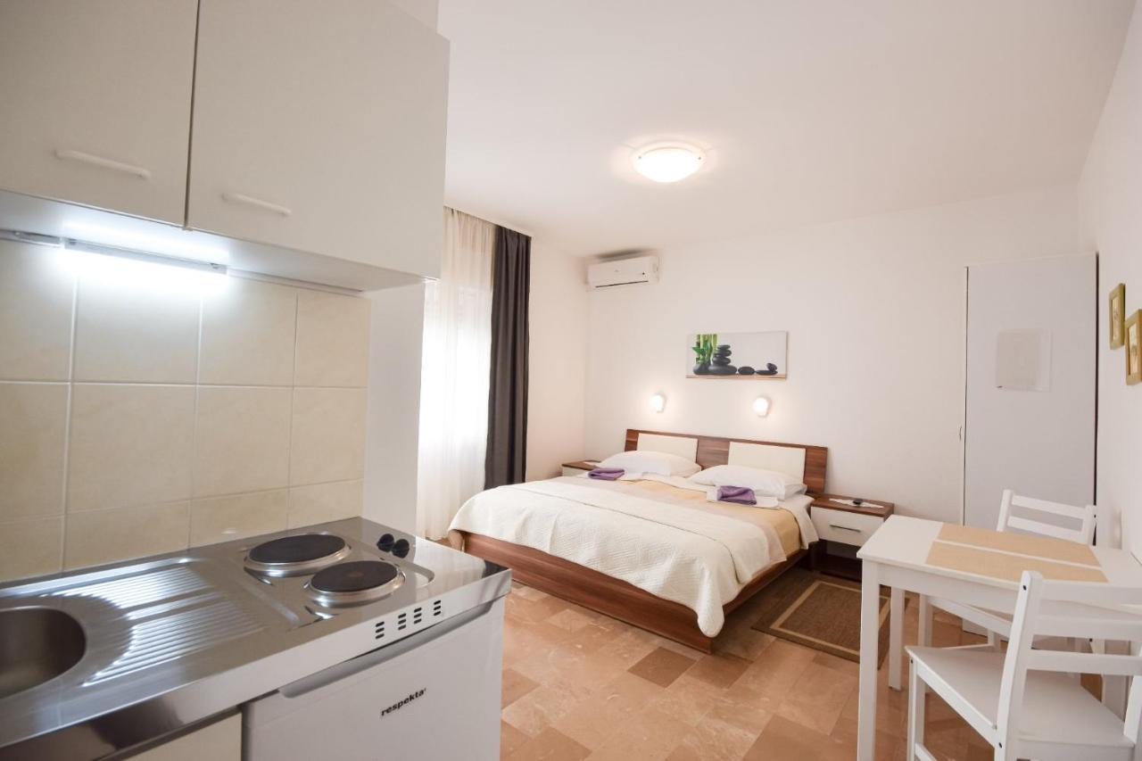 B&B Villa Ivona Baska Voda Ruang foto
